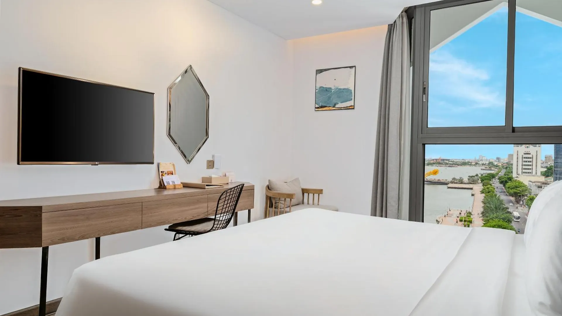 Haian Riverfront Hotel 岘港