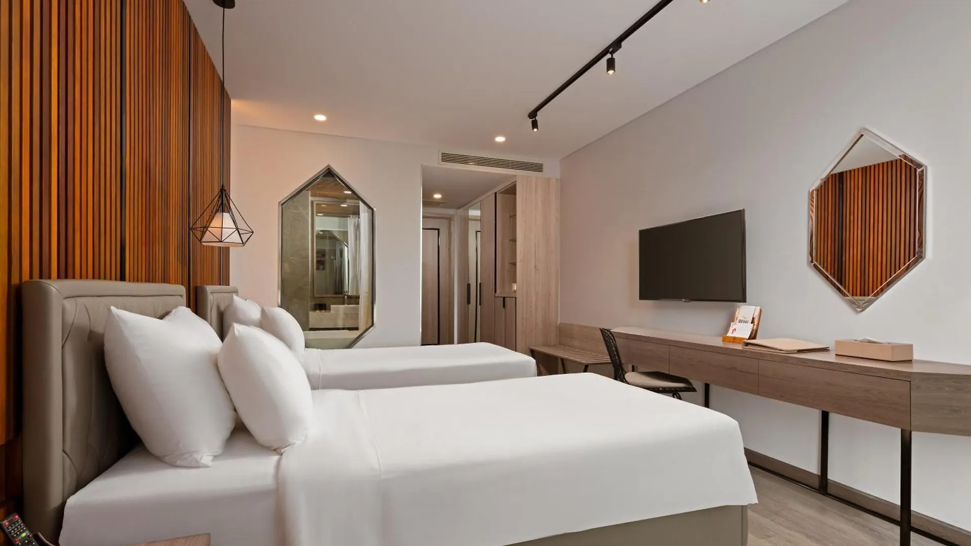 Haian Riverfront Hotel 岘港