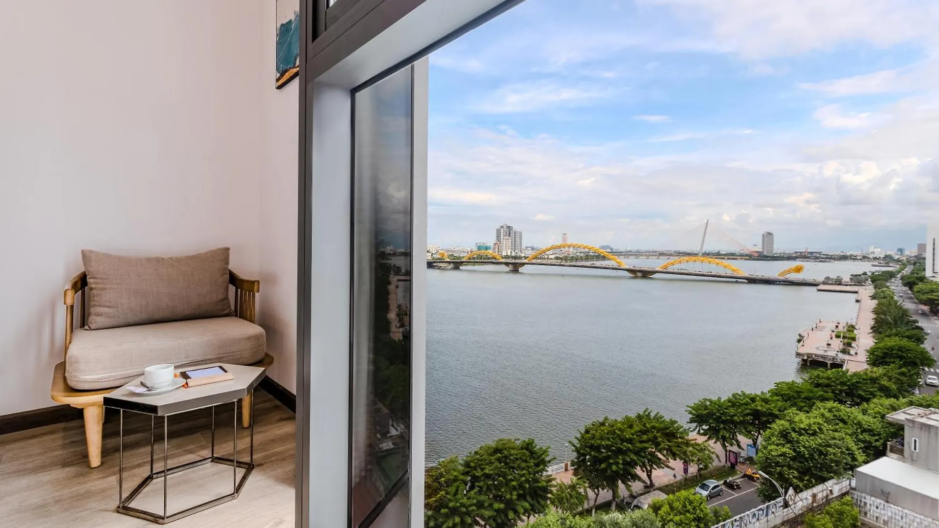 Haian Riverfront Hotel Da Nang