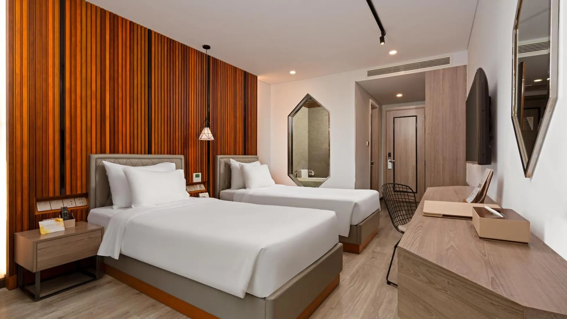 Haian Riverfront Hotel Đà Nẵng